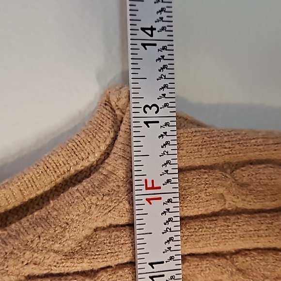 Fashion Nova Brown Cropped Knit Pattern Top Size Medium - Picture 4 of 9